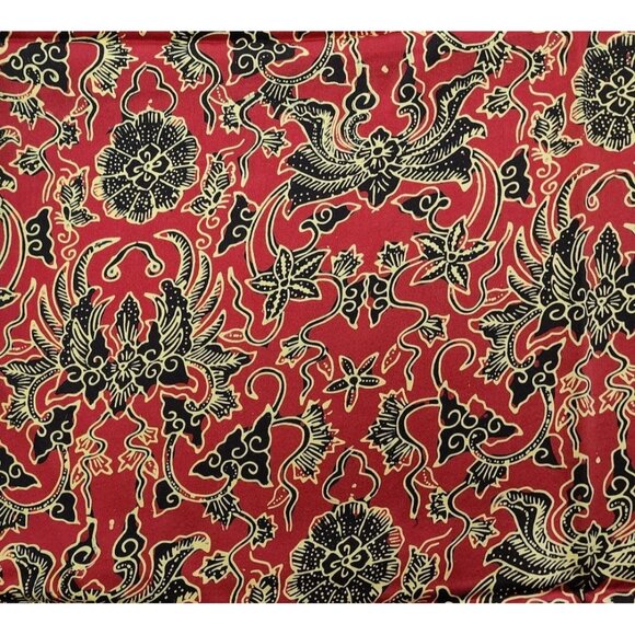 Large New Silk Sarong Wrap Scarf Red Gold Black Floral 75 x 44 - Picture 2 of 5